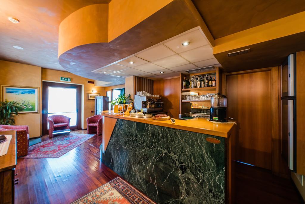 Hotel Au Soleil Saint-Vincent Ngoại thất bức ảnh