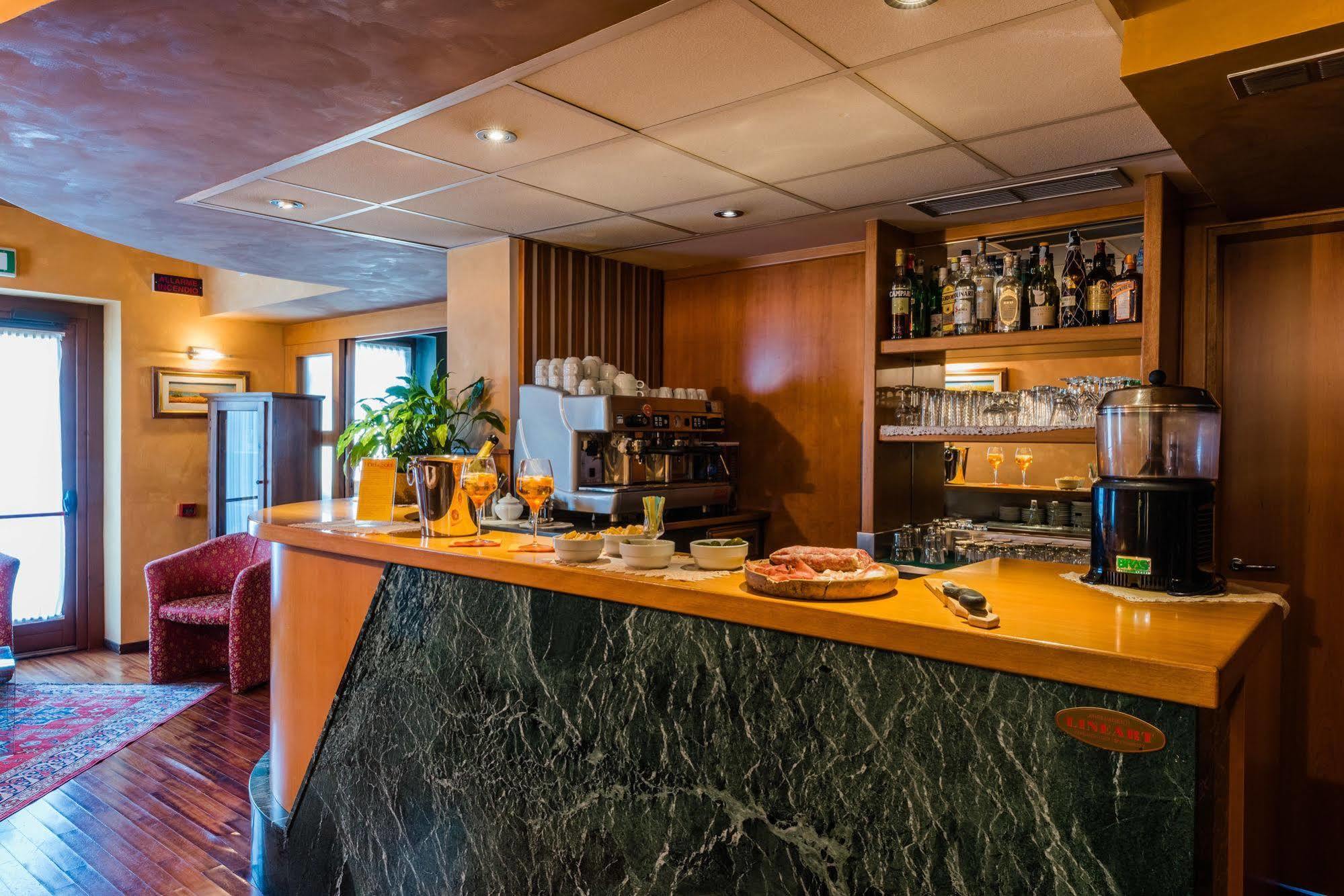 Hotel Au Soleil Saint-Vincent Ngoại thất bức ảnh