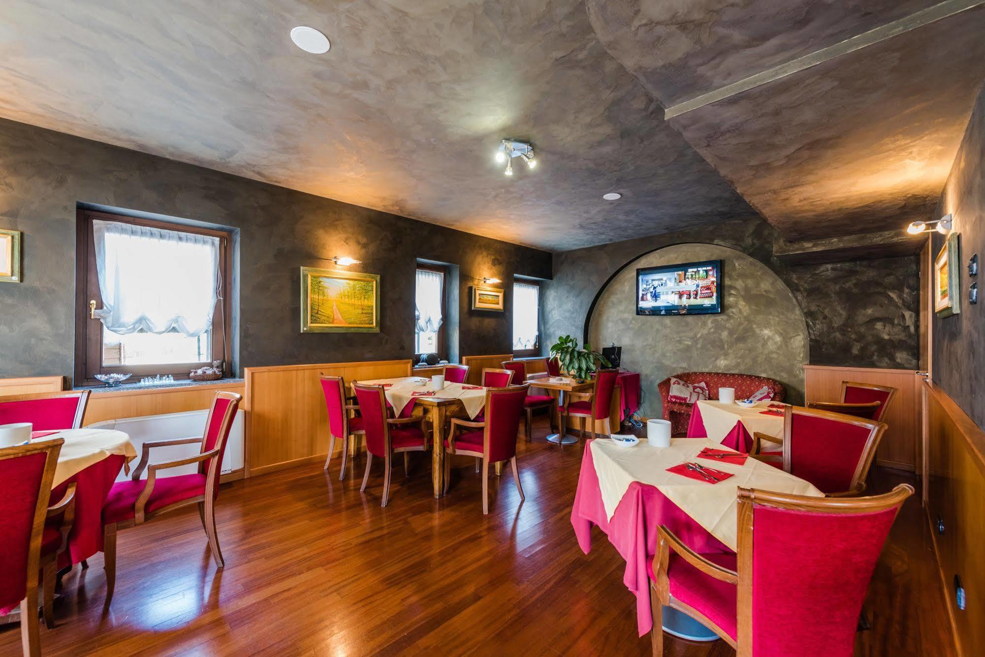 Hotel Au Soleil Saint-Vincent Ngoại thất bức ảnh